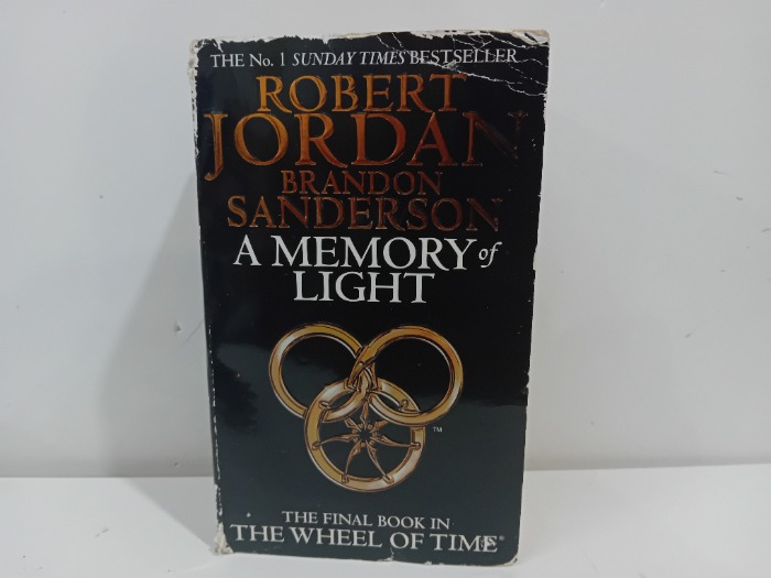 ROBERT JORDAN BRANDON SANDERSON 