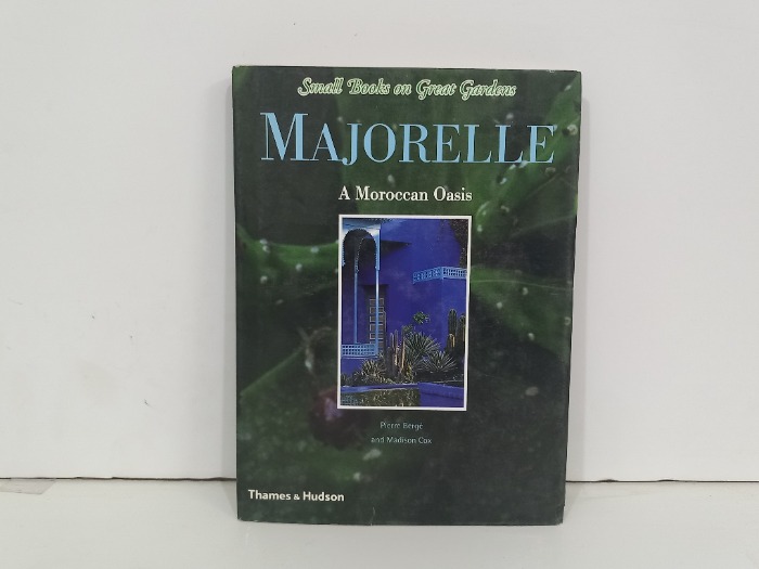 Small Books on great gardens