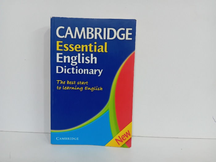 CAMBRIDGE Essential English Dictionary