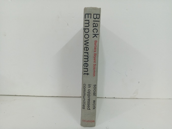 Social work in oppressed communities